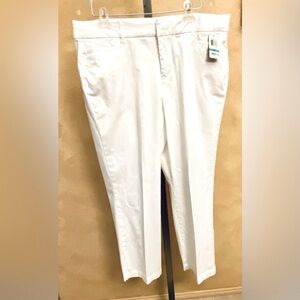 NWT Women’s JM Collection size 16WP White Trousers 5 pockets